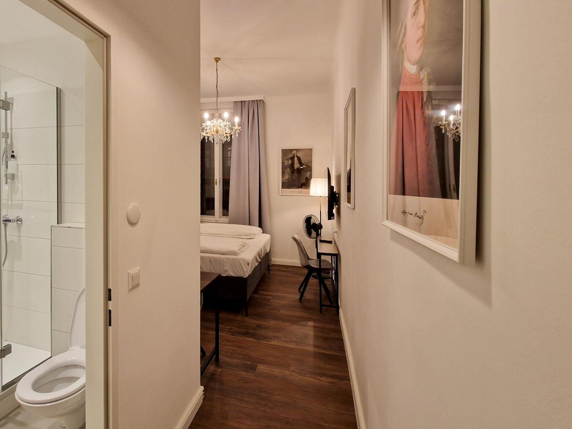 Pension Mozart - Newly Renovated Hotel Vienna Room photo